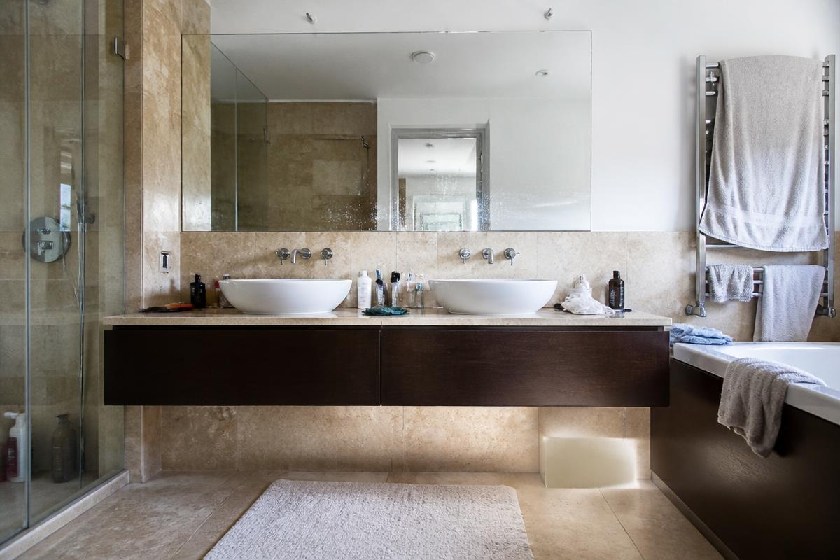 Luxury En-Suite before cleaning